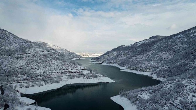 Samanlı Dağları Ve Yuvacık Barajı’nın Kar Manzarası Mest Etti