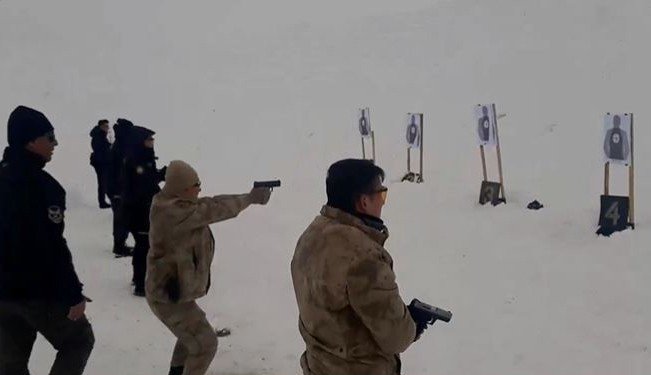 Koruma Polisler, Zorlu Hava Koşullarına Rağmen Eğitimlerine Devam Ediyor