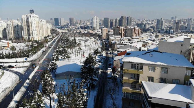 Küçükçekmece’de Semt Pazarı Kar Nedeniyle Kurulamadı