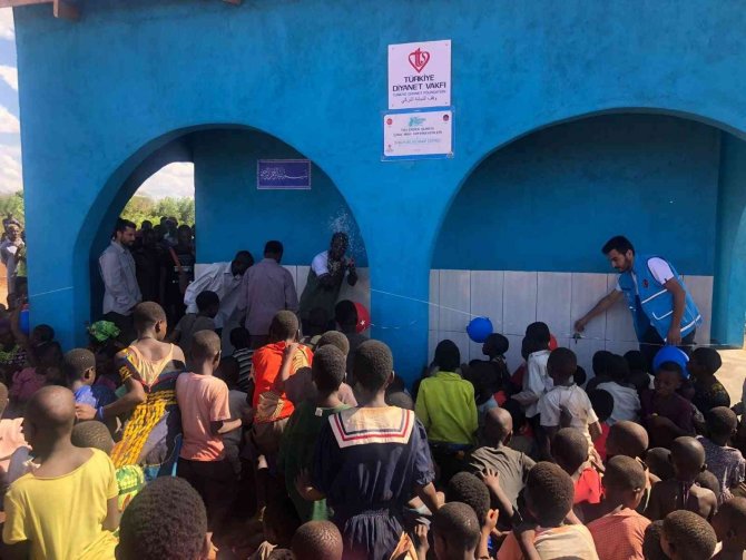 Erdek-çakıl Mahallesi’nin Adı Afrika’daki Su Kuyusuna Verildi