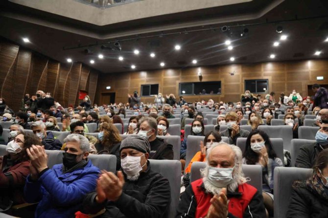 Kadına Şiddete Tiyatro İle Dikkat Çektiler