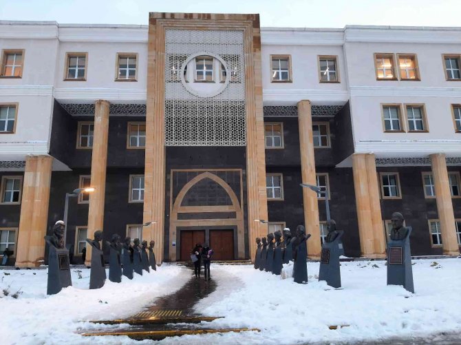 Omü Kütüphane Final Haftasında 24 Saat Açık