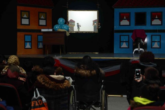 Mıstık Show Engelli Çocuklar Ve Aileleri İçin Perdelerini Açtı