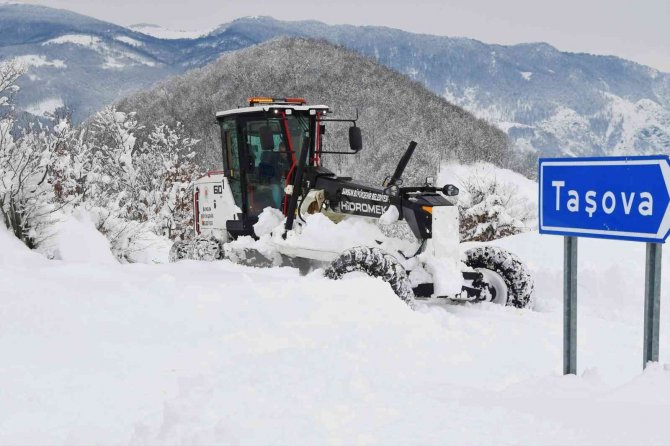 ‘Saklı Cennet‘te Karla Mücadele
