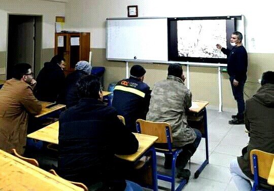 Sarıgöl’de Bağ Budama Kursu Açıldı
