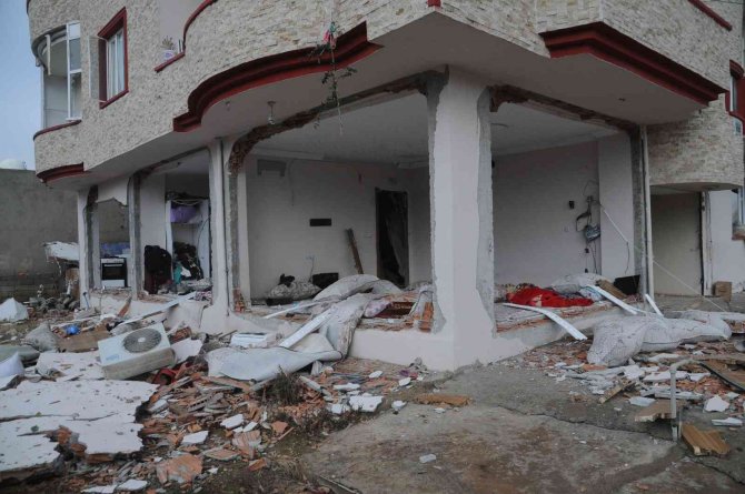Cizre’de İki Katlı Evde Tüp Patladı:3 Yaralı
