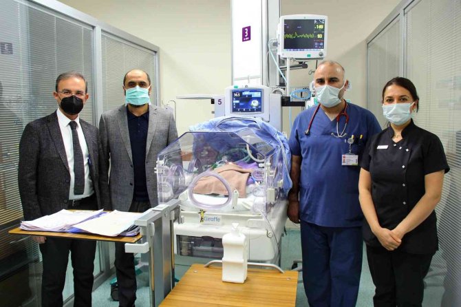 Parmak Bebeğe Kalp Ameliyatı