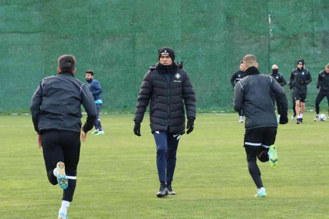 Altay, Antalya’da Kampa Giriyor