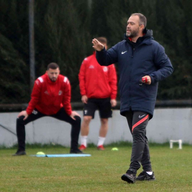Nazım Gülay: “Pazar Günü Çok Zorlu Bir Maç Oynayacağız”