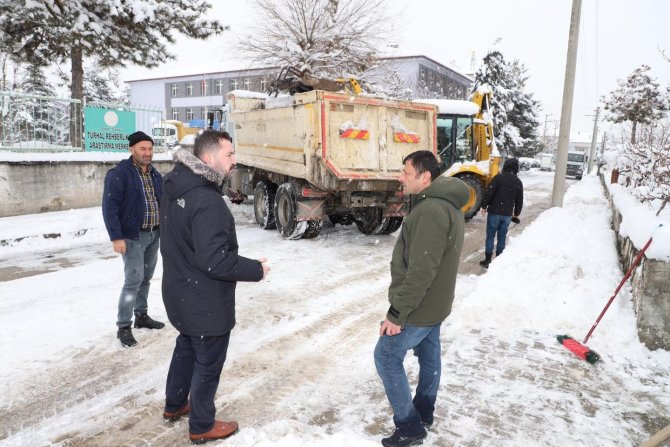 Turhal’da Karla Mücadele Seferberliği