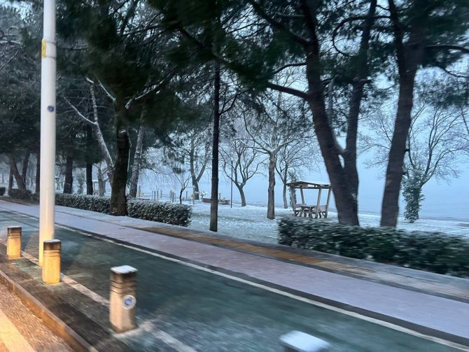 Kar Yağışı Kuruyan İ̇znik Gölü İçin Umut Oldu