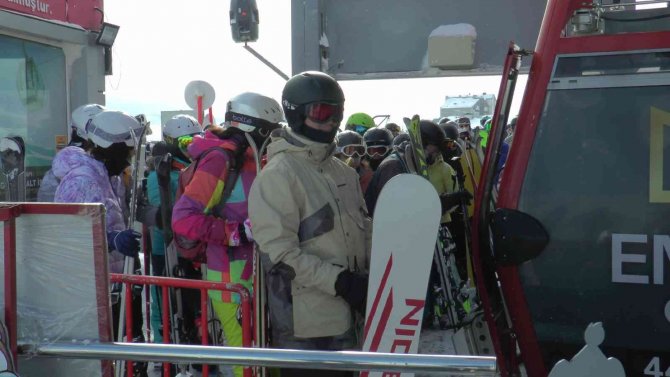 Erciyes’te Sömestir Yoğunluğu