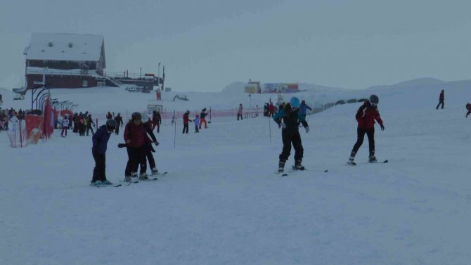 Erciyes’te Sömestir Yoğunluğu