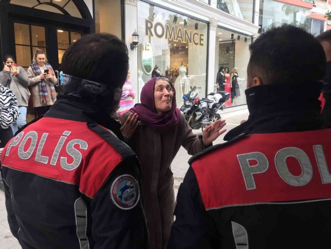 Kayıp Kızını Arayan Annenin Feryadı Yürek Dağladı