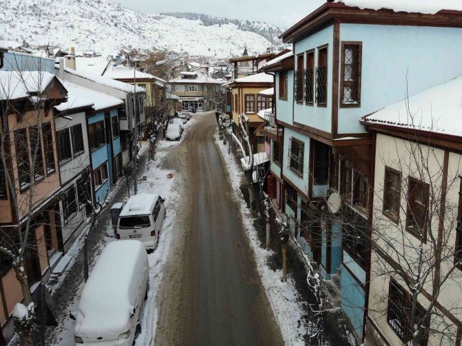 Kar Altında Olan Tescilli Ünlü Tarihi Konakların Havadan Görüntüleri