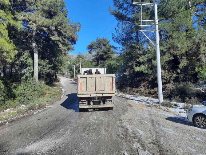 Kaş’ta, Karla Mücadele Çalışması
