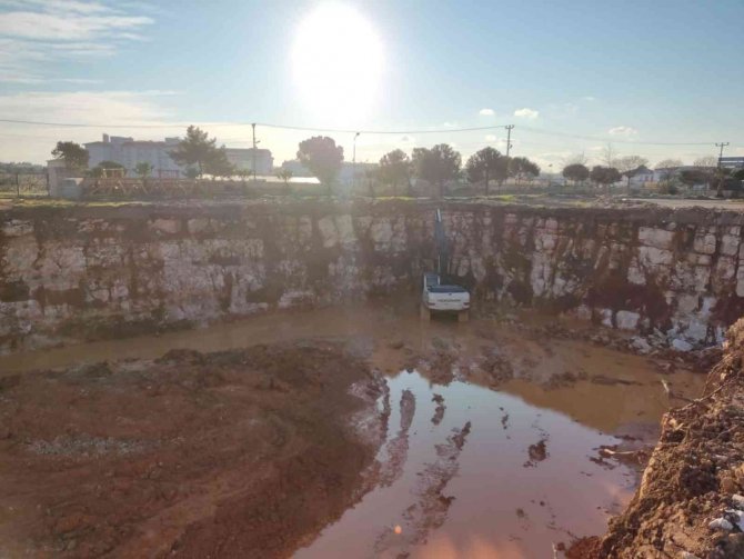 Açıkgöz, Didim Devlet Hastanesi’ndeki Ek Bina Çalışmalarını Yerinde İnceledi