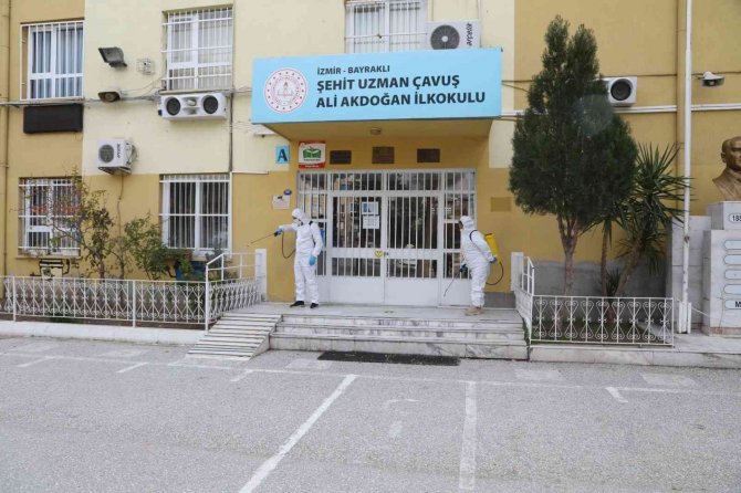 Bayraklı’nın Okulları Dezenfekte Ediliyor