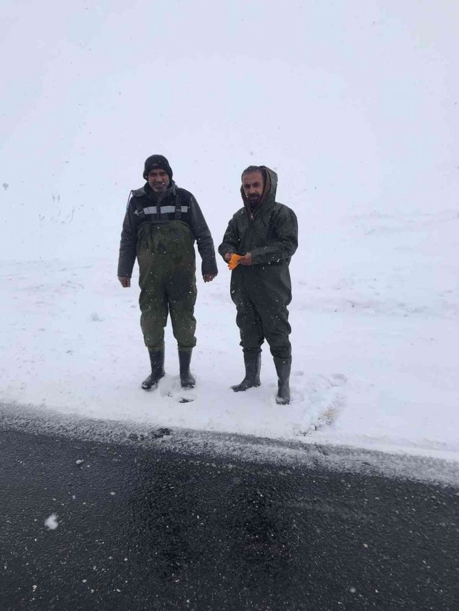 Eski̇ Ekipleri 12 Köyü Susuz Bırakmadı