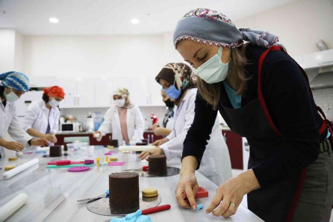 Esmek’te Eğitimler Aralıksız Devam Ediyor