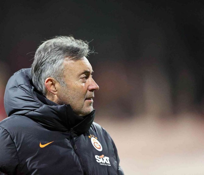 Galatasaray, Önce Statta Sonra Tesislerde Çalıştı