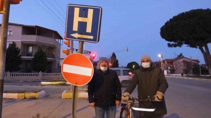 Burhaniye’de Duyarlı Vatandaşların Tabela Tepkisi