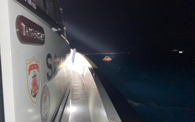 Yunanistan’ın Geri İttiği 9 Düzensiz Göçmen Kurtarıldı