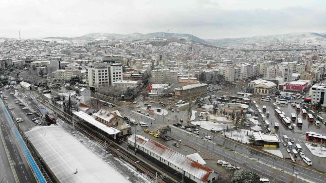 Beyazlar İçindeki Balıkesir’de Masalsı Görüntüler Oluştu