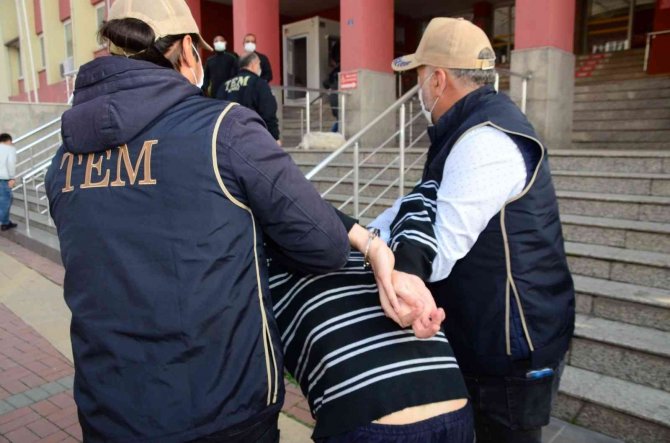 Şehit Mezarlarına Çirkin Saldırı Yapan Zanlı, Duruşma Salonunda Da Şehide Küfür Etti
