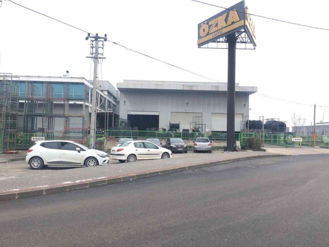 Makineye Sıkışan Fabrika İşçisi Hayatını Kaybetti