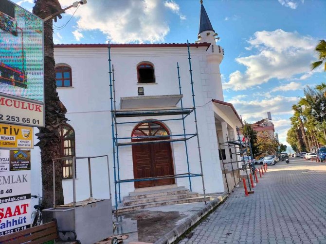 Köyceğiz Hacıbey Camii’nde Restore Çalışmaları Başladı