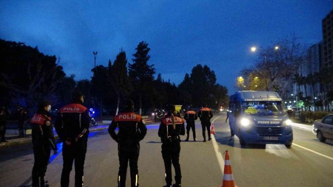 Mersin Polisi Son 6 Ayda 499 Ruhsatsız Tabanca İle 247 Tüfek Ele Geçirdi