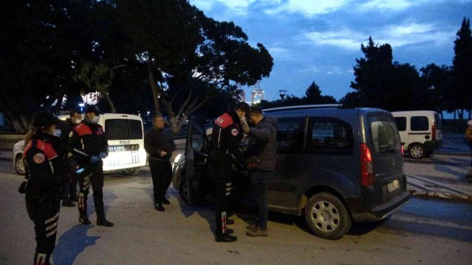 Mersin Polisi Son 6 Ayda 499 Ruhsatsız Tabanca İle 247 Tüfek Ele Geçirdi