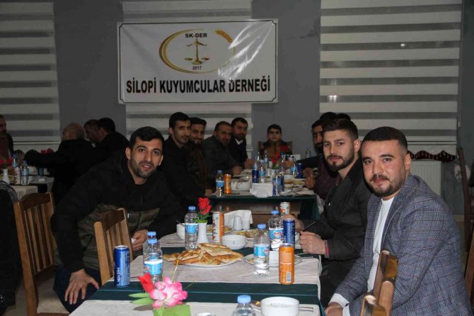 Silopi’de Kuyumcu Esnafı Yemekte Bir Araya Geldi