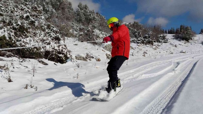 Turizmin Gözdesi Kemer’de, Bu Kez Snowboard Keyfi