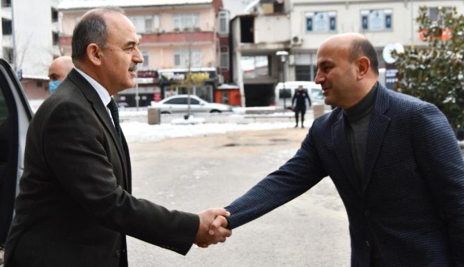 Altınova’yı Ziyaret Eden Vali Erol’dan Canla Başla Çalışan Ekiplere Teşekkür