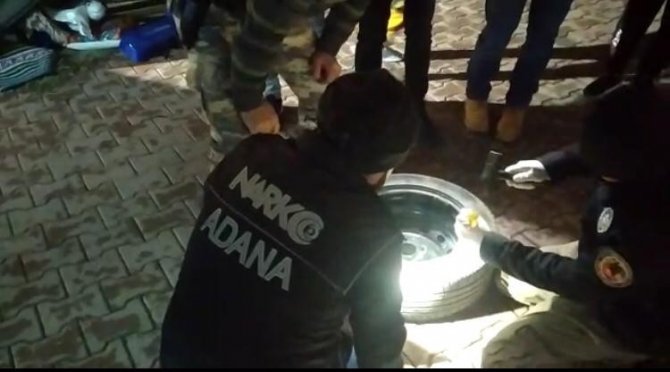 Yedek Lastikte 2 Kilo 950 Gram Esrar Ele Geçirildi