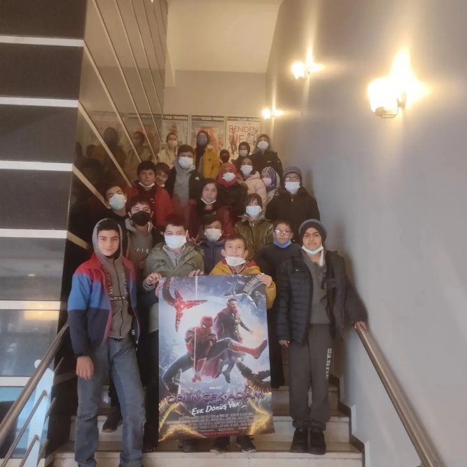 Afyonkarahisar’da Ortaokul Öğrencileri Bowlingde Buluştu