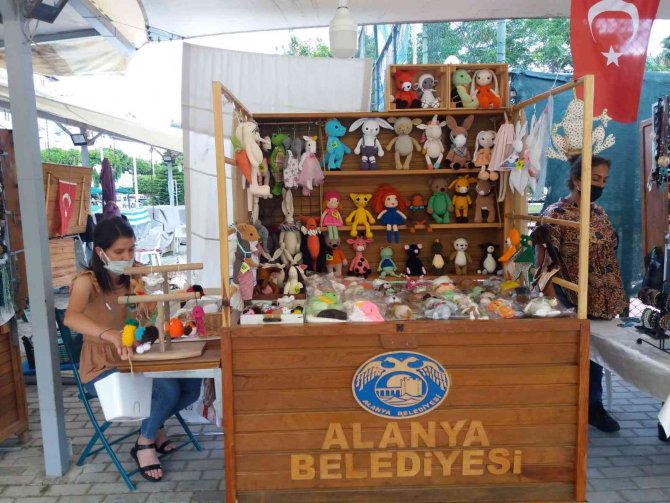 Alanya’da El Sanatı Sergileme Alanlarında Sezon Hazırlıkları Başladı