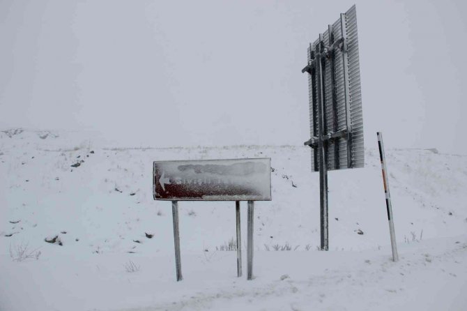 Erzurum’da Yapılan Çığ Uyarısı Sonrası Yüksek Kesimlerde Tipi Etkili Oluyor