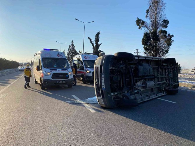 Kahramanmaraş’ta Otomobil İle İşçi Servisi Çarpıştı: 4 Yaralı