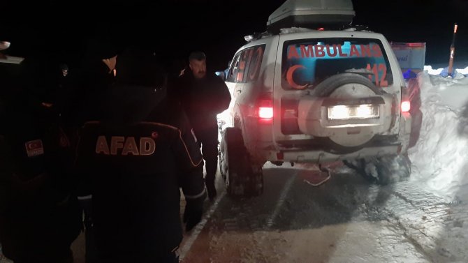 Yaylada Mahsur Kalan 4 Kişilik Aile 36 Saatlik Çalışma Sonucu Kurtarıldı