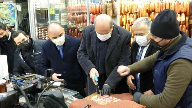 Tatar Pastırma Kesti, Esnafı Ziyaret Etti