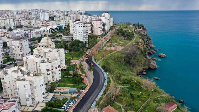 Muratpaşa’da 8 Yılda 321 Milyon 332 Bin Tl’lik Asfalt Çalışması
