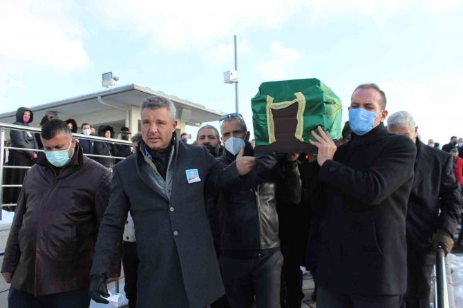 Özbek Saran Son Yolculuğa Uğurlandı