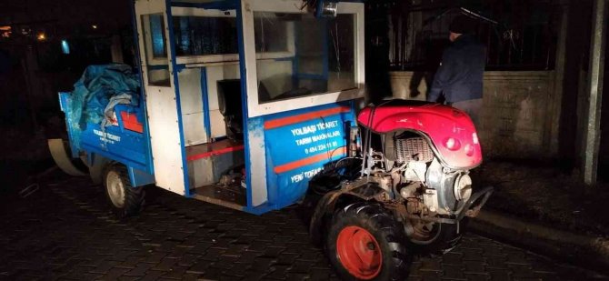 Hırsızların Çaldığı Tarım Aracı Ve 1 Ton Hurda Okul Bahçesinde Bulundu