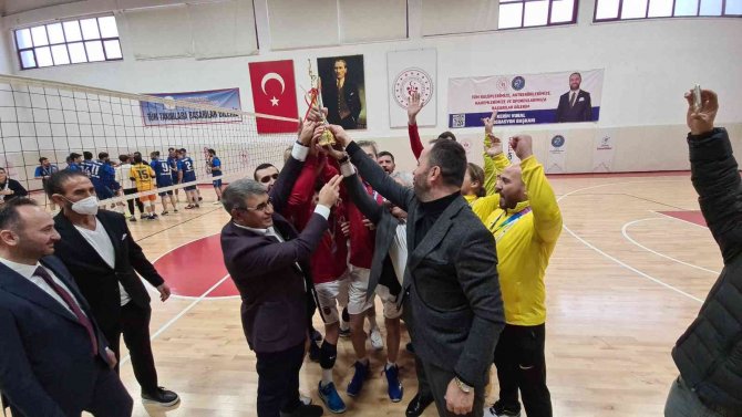 Türkiye İ̇şitme Engelliler Voleybol Şampiyonası Sona Erdi