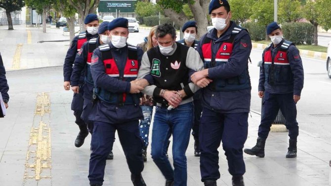 Antalya’daki Kıskançlık Cinayetinin Şüphelileri Adliyeye Sevk Edildi