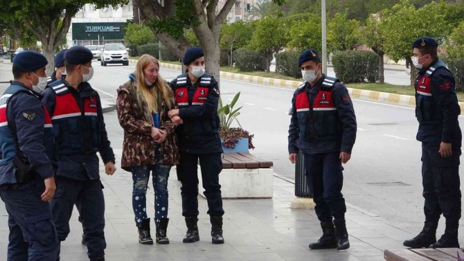 Antalya’daki Kıskançlık Cinayetinin Şüphelileri Adliyeye Sevk Edildi
