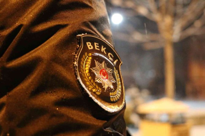 Gece Kartallarının Dikkati Uyuşturucuya Geçit Vermedi